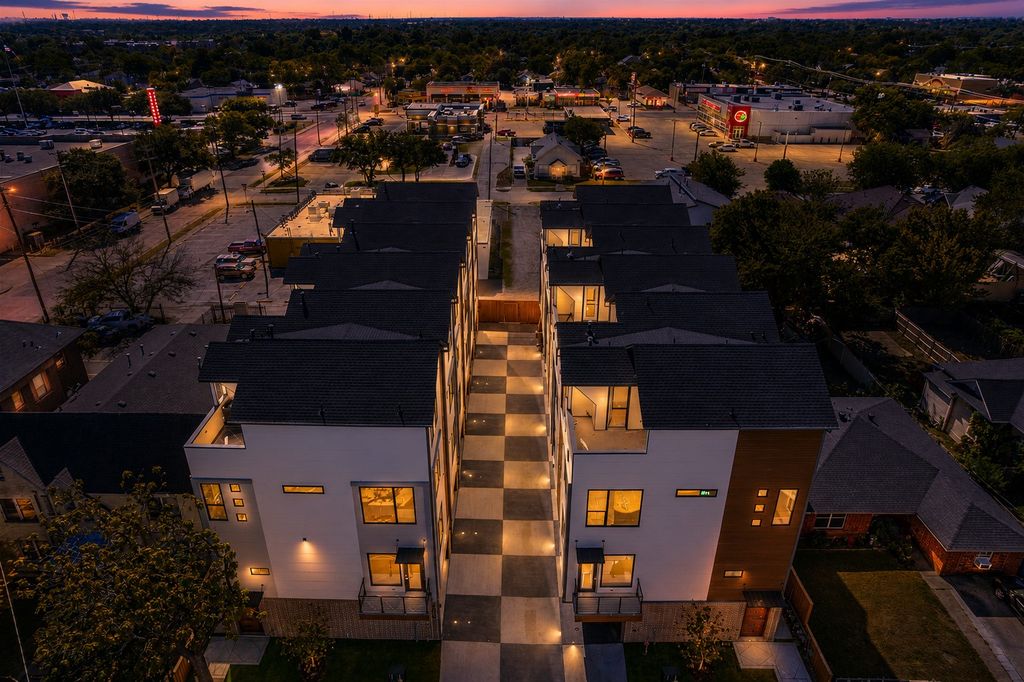 708 W 10th Street 104, Dallas, TX 75208 — photo 3