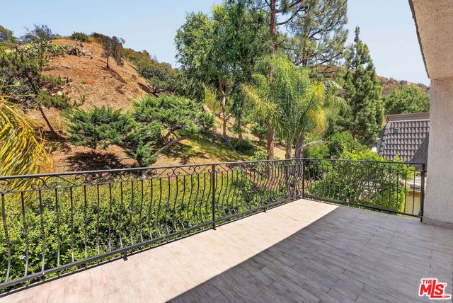 1288 Calle De Sevilla, Pacific Palisades, CA 90272