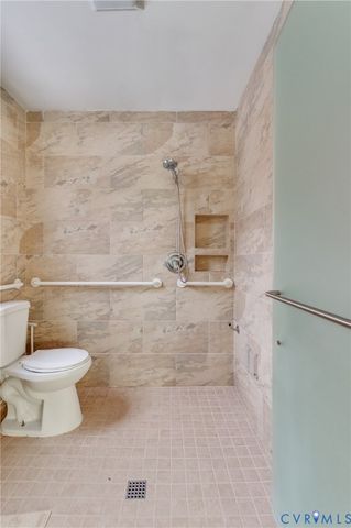 6424 W Grace St, Henrico, VA 23226