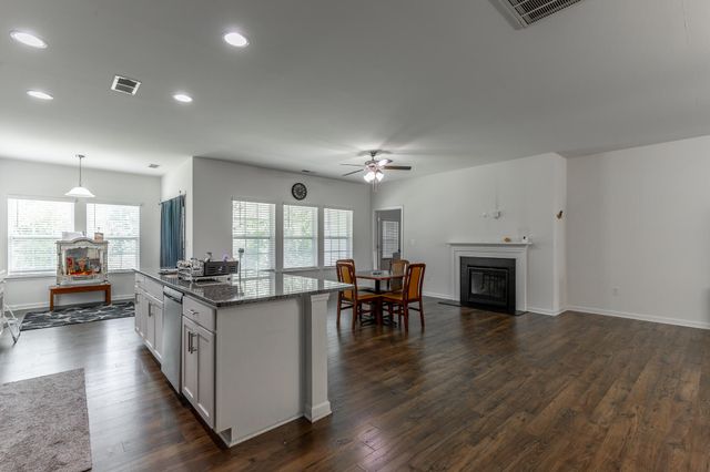 212 Huntley Meadows Drive 55, Rossville, GA 30741