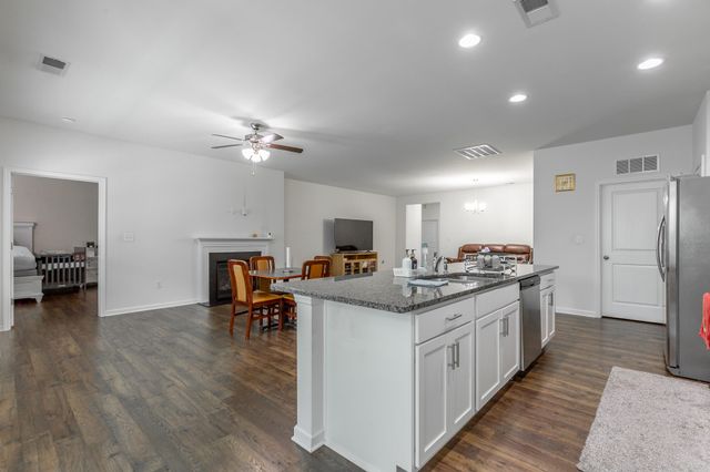 212 Huntley Meadows Drive 55, Rossville, GA 30741