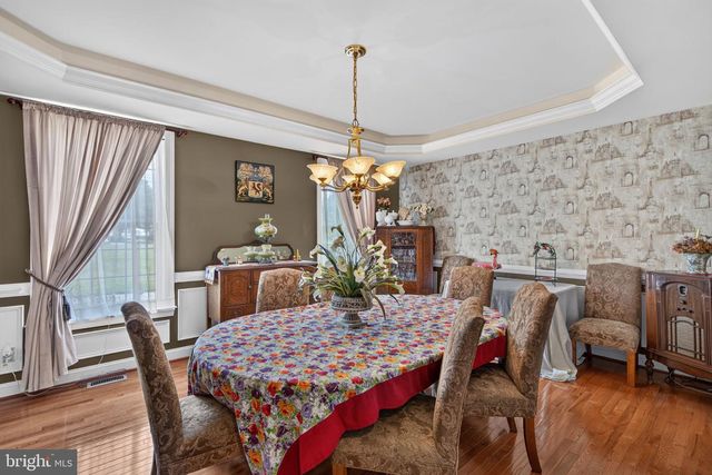 2180 SQUIRREL HILL RD, Schwenksville, PA 19473