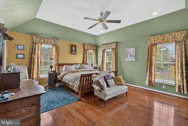 2180 SQUIRREL HILL RD, Schwenksville, PA 19473