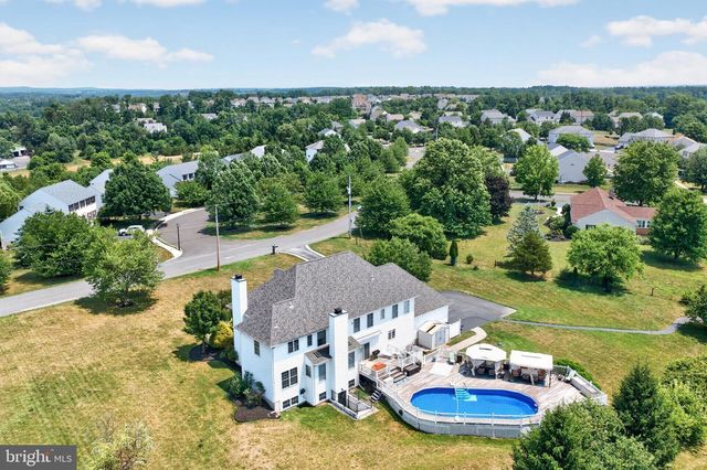 2180 SQUIRREL HILL RD, Schwenksville, PA 19473