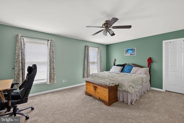2180 SQUIRREL HILL RD, Schwenksville, PA 19473