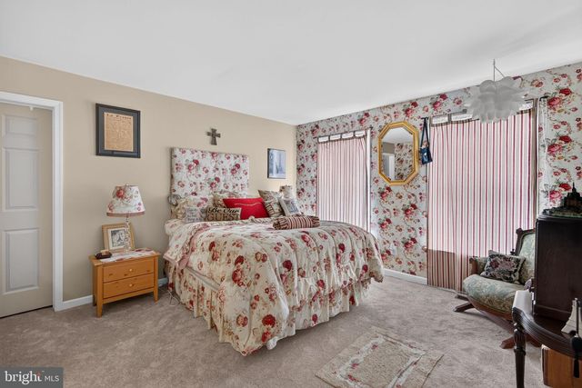 2180 SQUIRREL HILL RD, Schwenksville, PA 19473