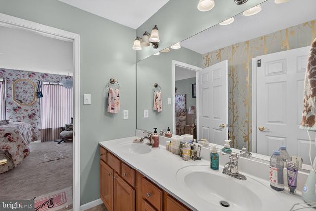 2180 SQUIRREL HILL RD, Schwenksville, PA 19473