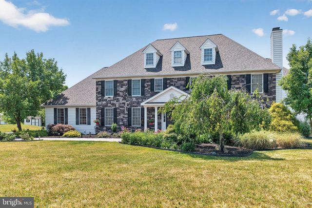 2180 SQUIRREL HILL RD, Schwenksville, PA 19473