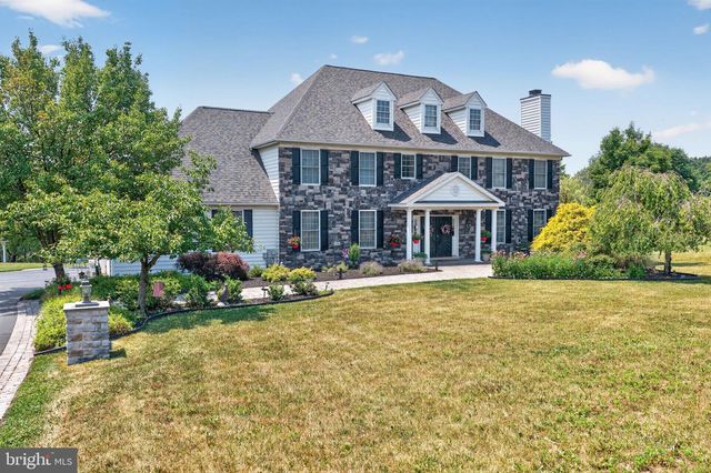 2180 SQUIRREL HILL RD, Schwenksville, PA 19473