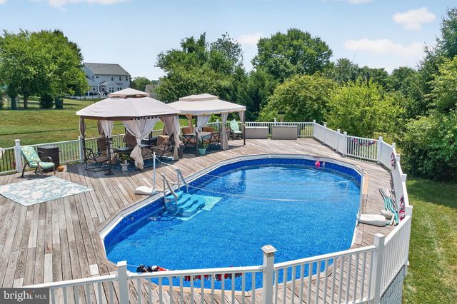 2180 SQUIRREL HILL RD, Schwenksville, PA 19473