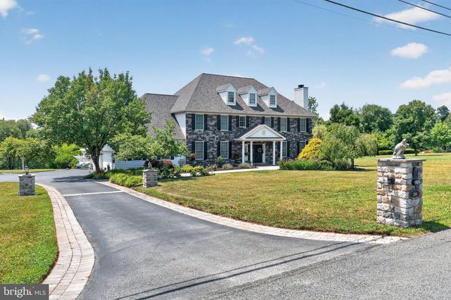 2180 SQUIRREL HILL RD, Schwenksville, PA 19473