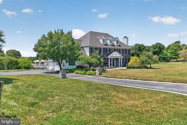 2180 SQUIRREL HILL RD, Schwenksville, PA 19473