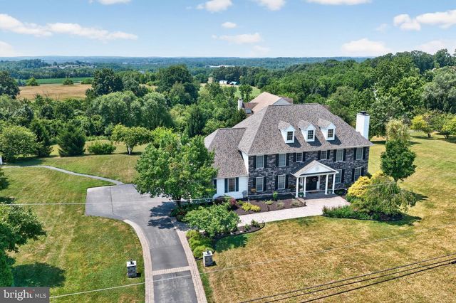2180 SQUIRREL HILL RD, Schwenksville, PA 19473
