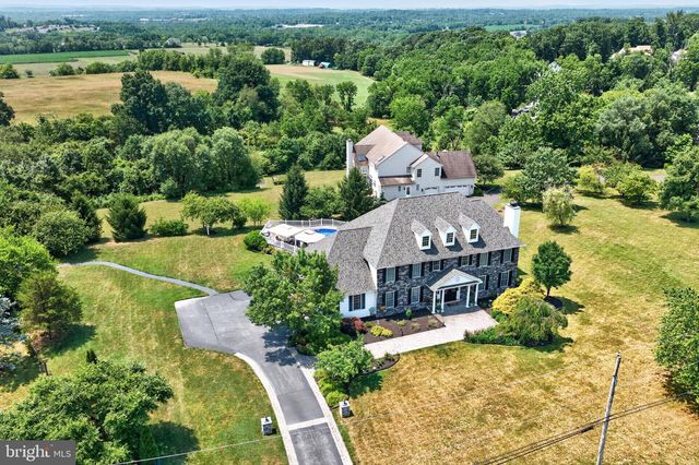 2180 SQUIRREL HILL RD, Schwenksville, PA 19473