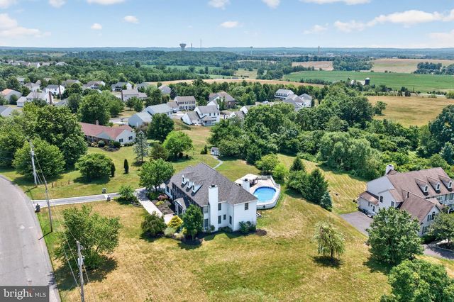 2180 SQUIRREL HILL RD, Schwenksville, PA 19473