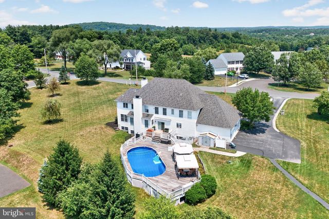 2180 SQUIRREL HILL RD, Schwenksville, PA 19473