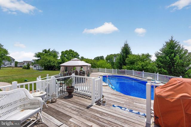2180 SQUIRREL HILL RD, Schwenksville, PA 19473
