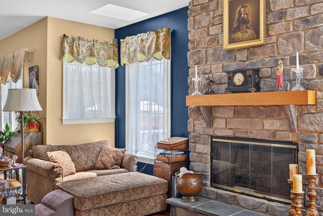 2180 SQUIRREL HILL RD, Schwenksville, PA 19473