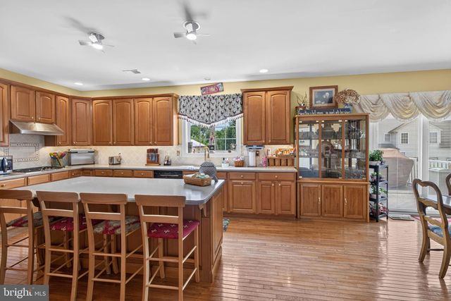 2180 SQUIRREL HILL RD, Schwenksville, PA 19473