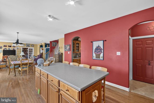 2180 SQUIRREL HILL RD, Schwenksville, PA 19473