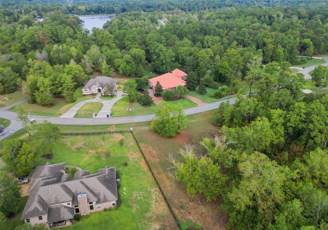 1572 Emerald Lakes Drive, Willis, TX 77378