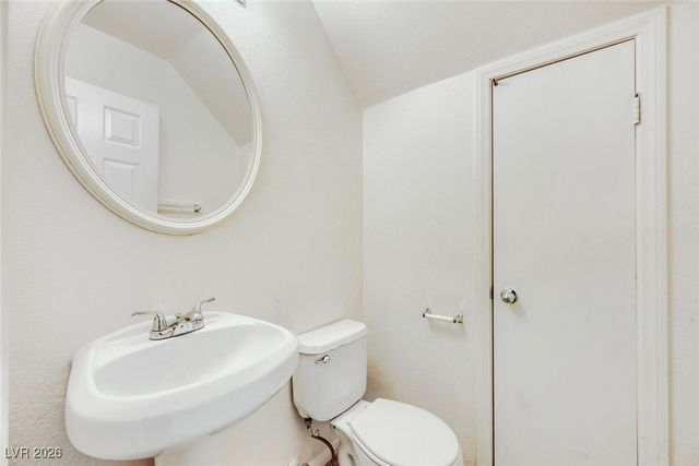 611 Desert Silk Court, North Las Vegas, NV 89084