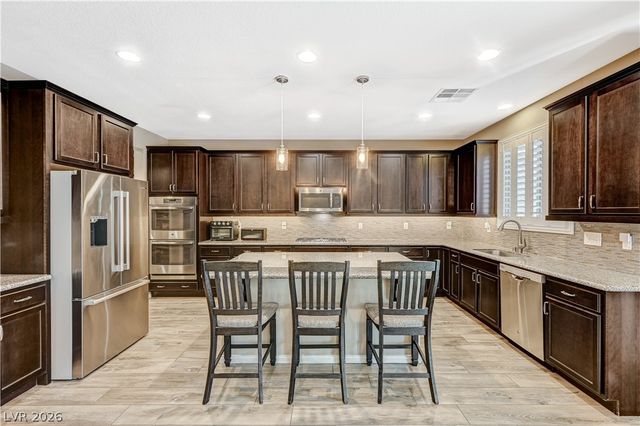 7741 Rainbow Rising Street, Las Vegas, NV 89113