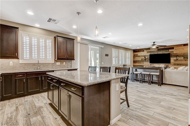 7741 Rainbow Rising Street, Las Vegas, NV 89113