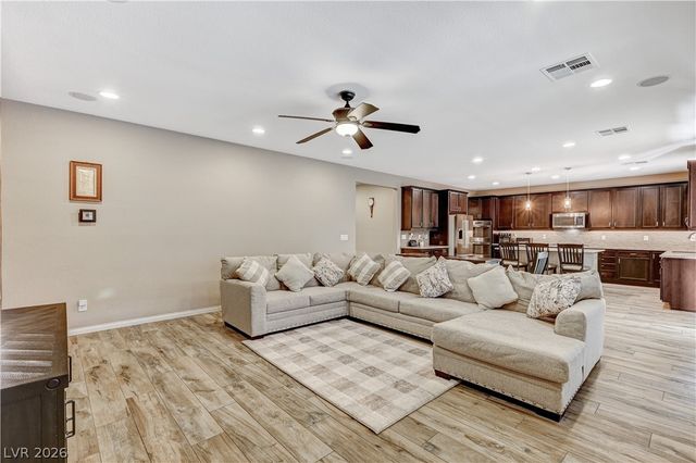 7741 Rainbow Rising Street, Las Vegas, NV 89113