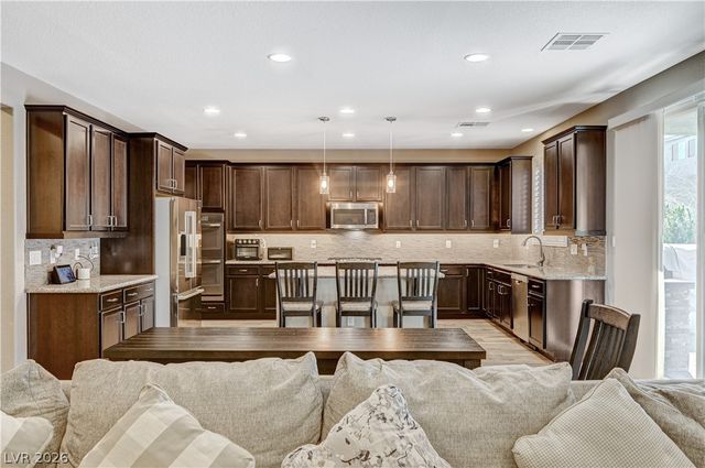 7741 Rainbow Rising Street, Las Vegas, NV 89113