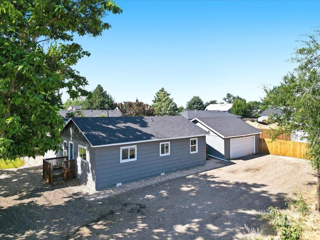 3029 N Maple Grove Rd, Boise, ID 83704 photo 3