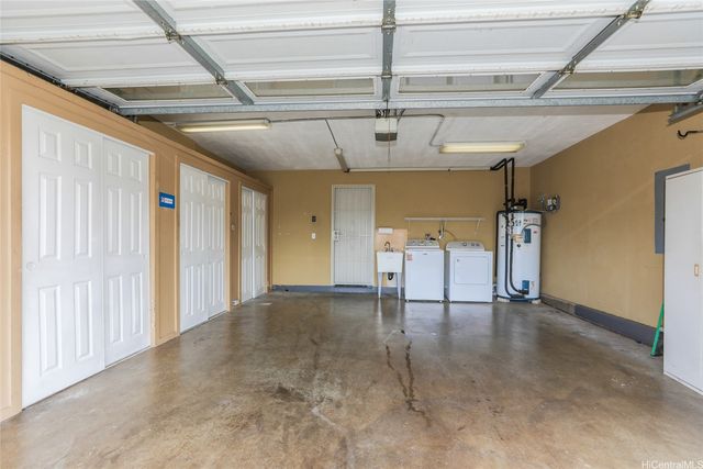 94-1211 Awaiki Street, Waipahu, HI 96797