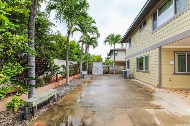94-1211 Awaiki Street, Waipahu, HI 96797