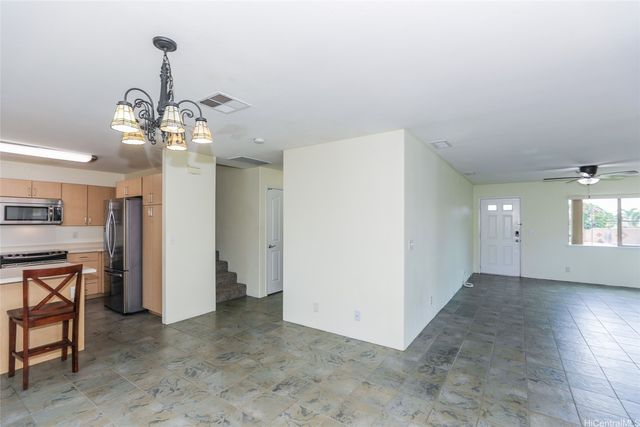 94-1211 Awaiki Street, Waipahu, HI 96797