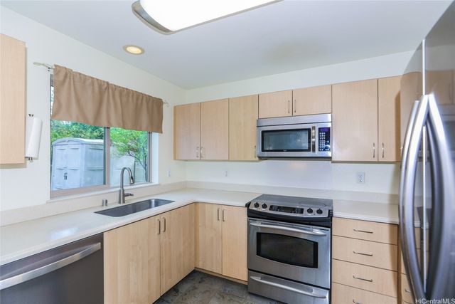 94-1211 Awaiki Street, Waipahu, HI 96797
