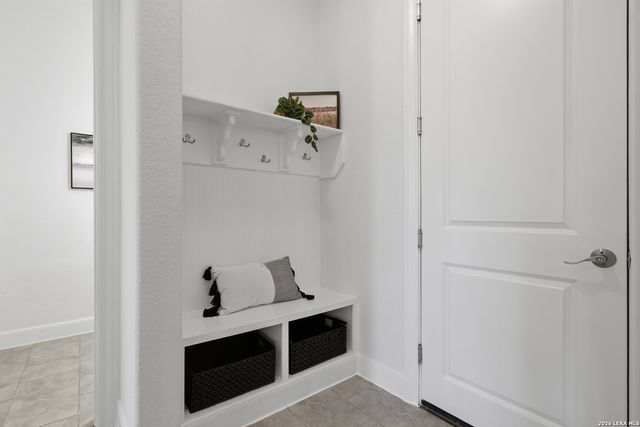 8930 IRVING HL, Boerne, TX 78015