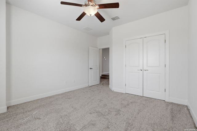 8930 IRVING HL, Boerne, TX 78015