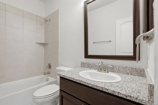8930 IRVING HL, Boerne, TX 78015