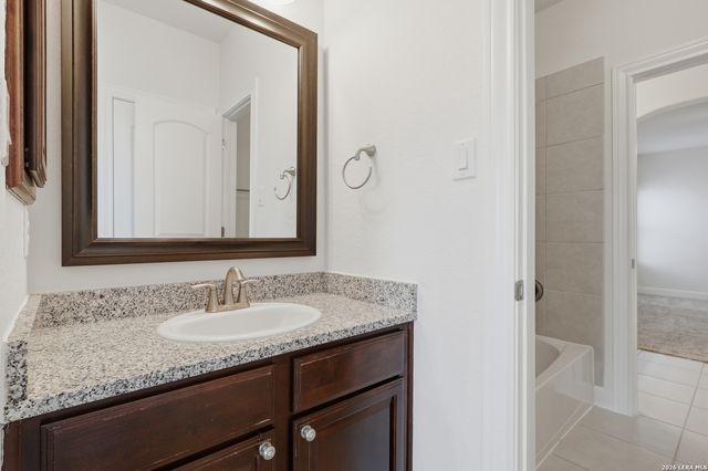 8930 IRVING HL, Boerne, TX 78015