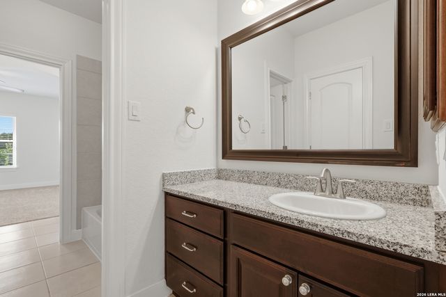 8930 IRVING HL, Boerne, TX 78015