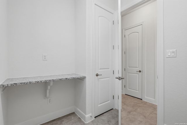 8930 IRVING HL, Boerne, TX 78015