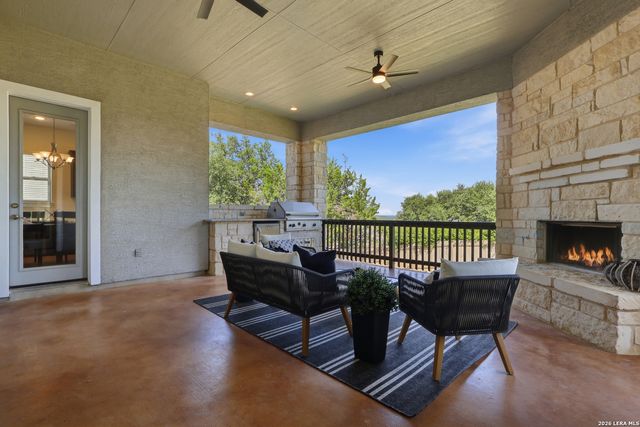 8930 IRVING HL, Boerne, TX 78015