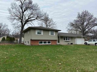 19195 Haviland Drive, South Bend, IN 46637