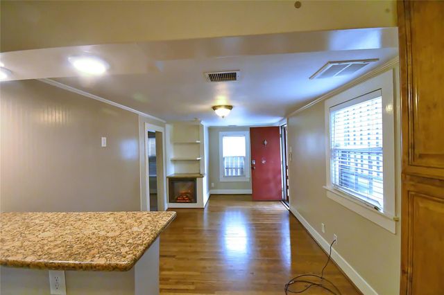 1209 Studewood, Houston, TX 77008