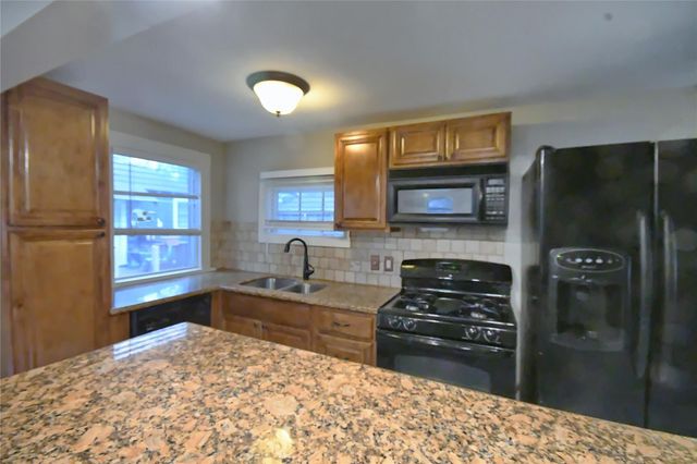 1209 Studewood, Houston, TX 77008