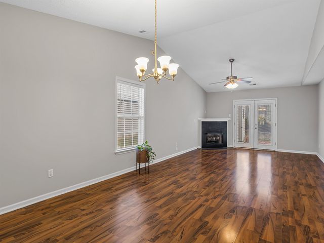 864 W Emerald Springs Drive, Boiling Springs, SC 29316