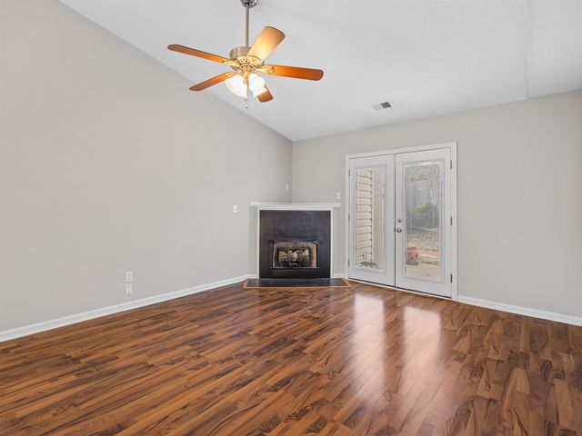 864 W Emerald Springs Drive, Boiling Springs, SC 29316