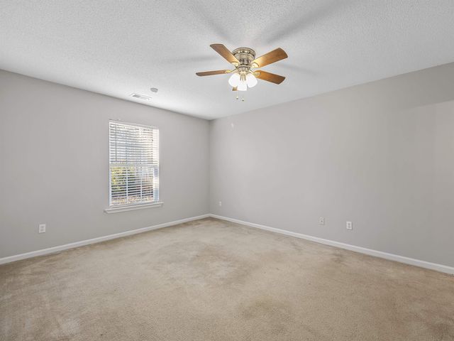 864 W Emerald Springs Drive, Boiling Springs, SC 29316