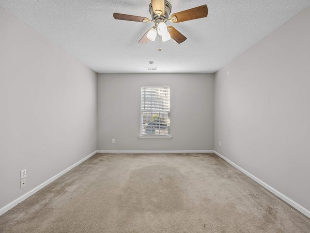 864 W Emerald Springs Drive, Boiling Springs, SC 29316