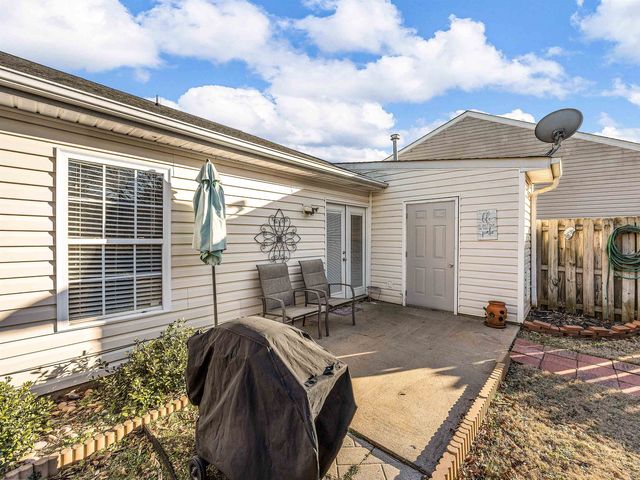 864 W Emerald Springs Drive, Boiling Springs, SC 29316